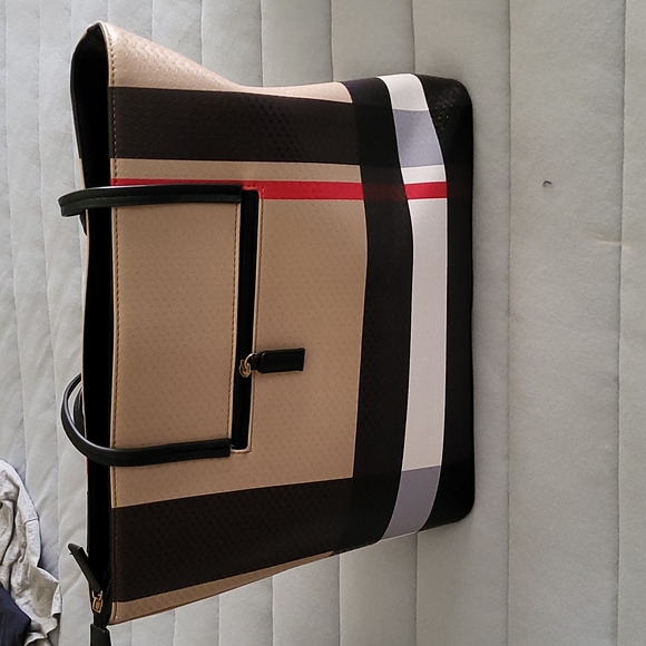 Handbag - Picture 3 of 8